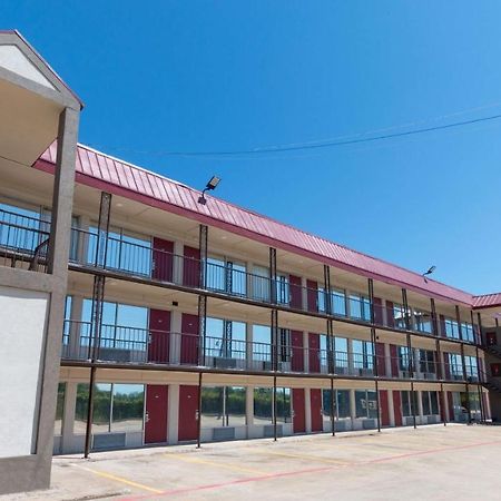 Magnuson Extended Stay And Suites Airport Hotel Irving Exteriér fotografie
